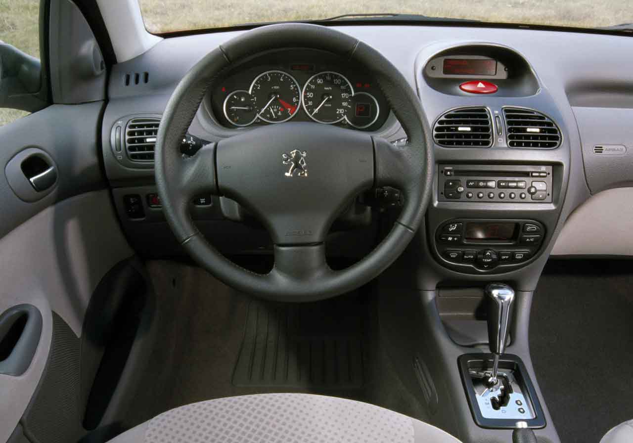 مقایسه سایپا اطلس و پژو 206 تیپ 2