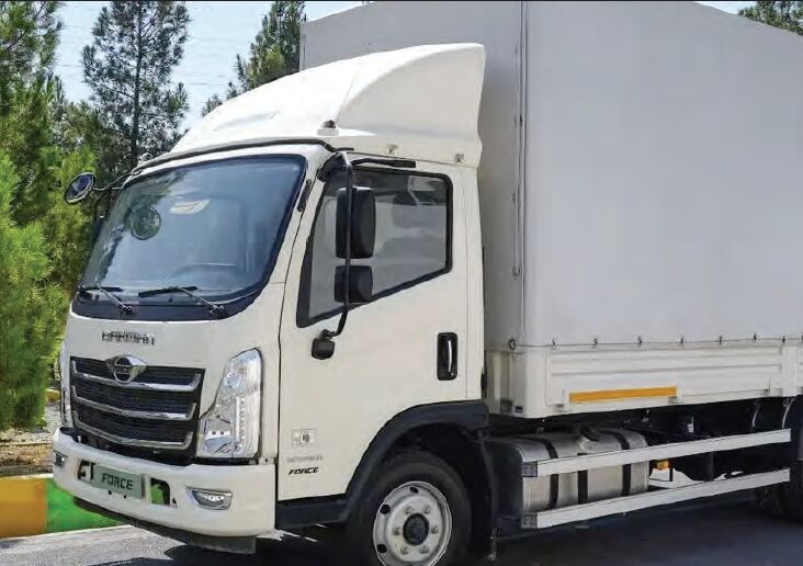 فشار افزایش قیمت ارز و تجدیدنظر در قیمت خودروهای تجاری و کاربری