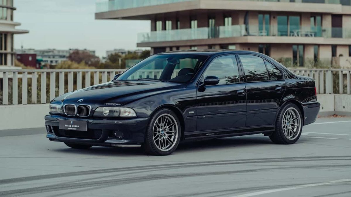 مخفی‌کاری جالب BMW M5 با موتور W10 فولکس‌واگن — حراجی در بلژیک