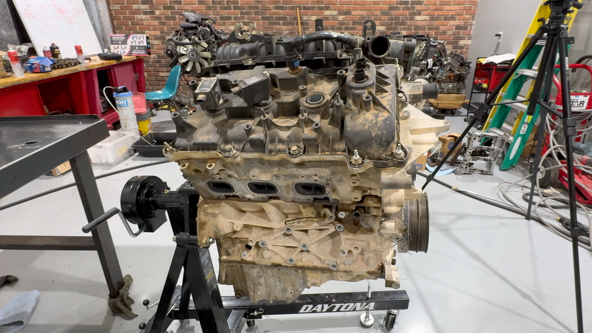 بررسی موتور فورد F-150 با 180 هزار مایل: پدیده‌ای غیرمنتظره