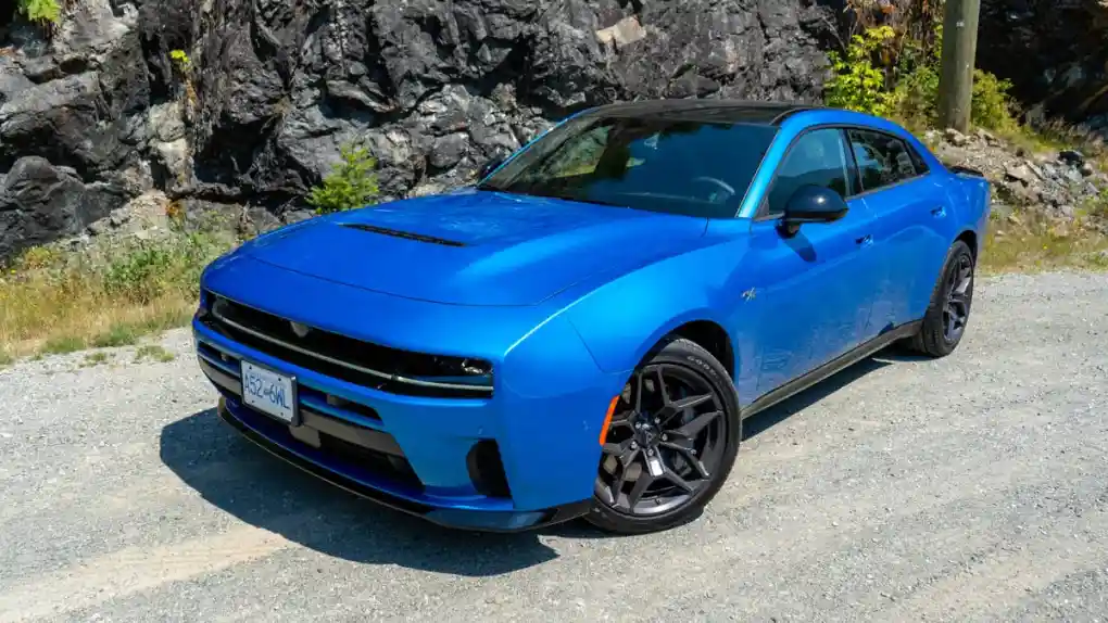دوج چلنجر با موتور هلمت V8 به بازار برمی‌گردد؟
